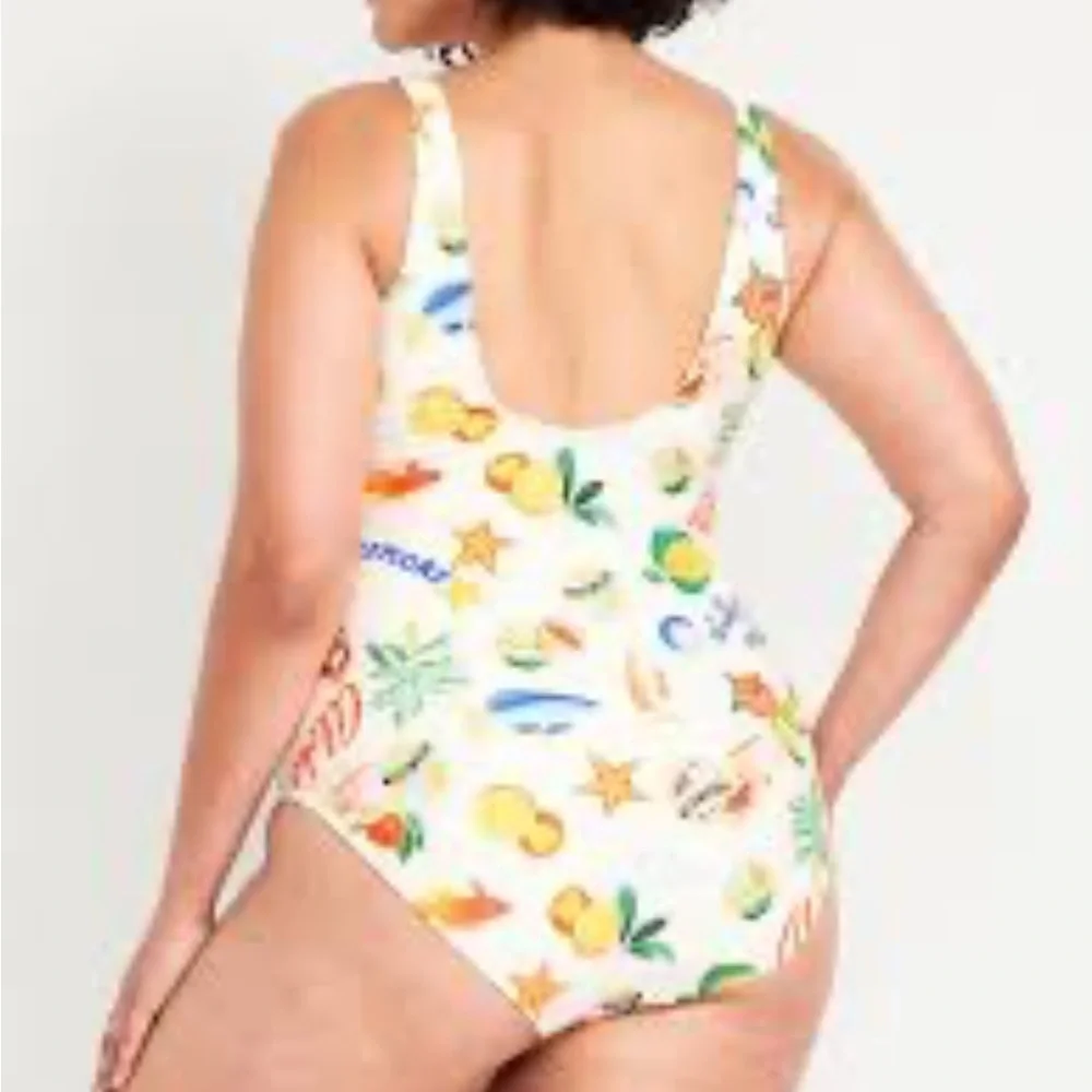 NWOT Old Navy Vacation Graphics One Piece Swimsuit Size 2X